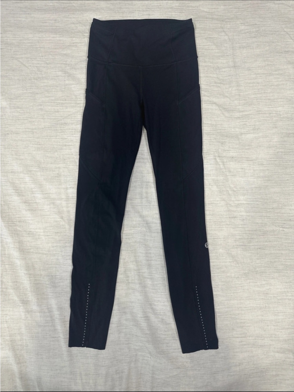 Lululemon Train Times 7/8 Pant with pockets - size 2